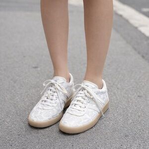 Adidas Sam Smith life style jacquard camo sneakers #EE4676 women’s size 6 EUC